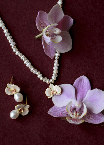 Allegoria Jewelry Orchid White Enamel 925 Sterling Silver 24K Gold Plated Women's Pearl Necklace - 4