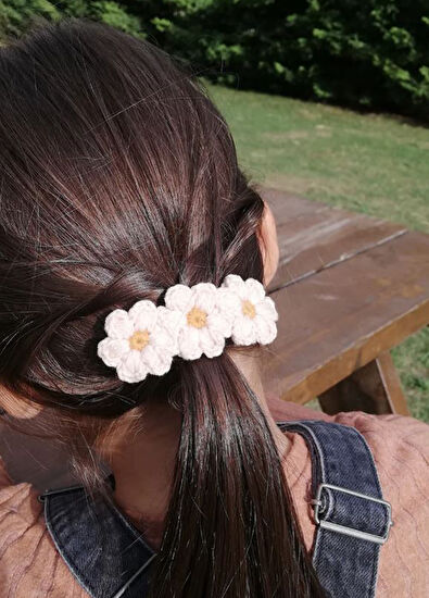 2 Stories Caramel Candlelight Daisy Girls 2-Pack Hairpins - 7