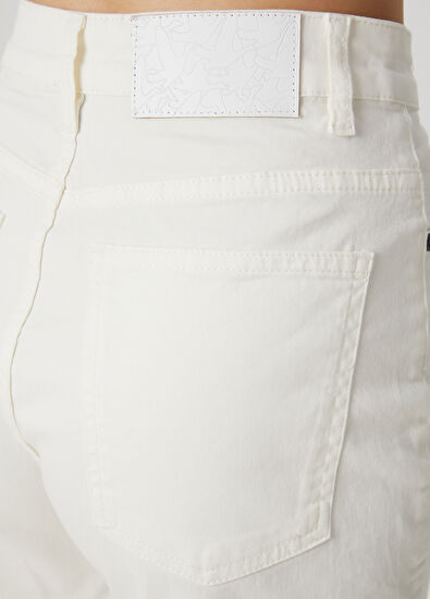 Beymen Club Kırık Beyaz Denim Şort - 5