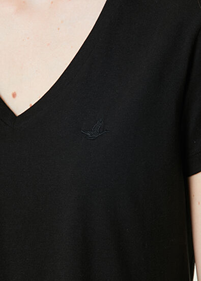 Beymen Club Siyah V Yaka Dökümlü T-shirt - 4