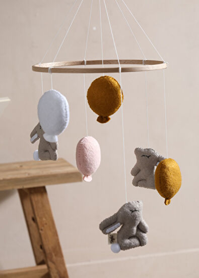 2 Stories Rabbits Tavşan Temalı Keçe Dönence - 3