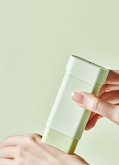 Tocobo Cica Cooling Sun Stick SPF50+ PA++++ Yatıştırıcı & Serinletici Vegan Stick Güneş Koruyucu Krem 18 gr - 3