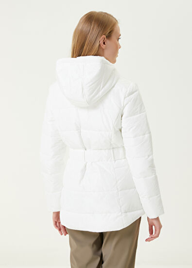 Beymen Club Beyaz Kapüşonlu Kemerli Puff Mont - 6