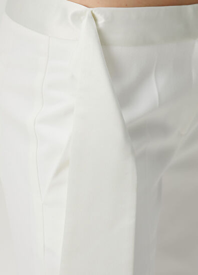 Victoria Beckham New Gigi Krem Kuşak Detaylı Pantolon - 5