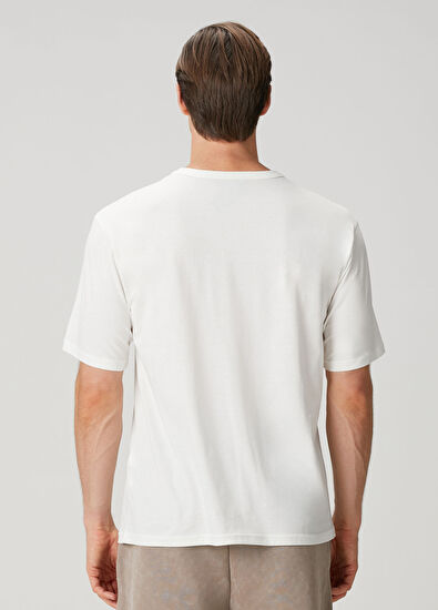 Beyaz Logo Baskılı T-shirt - Görsel 5