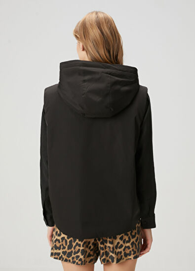 Beymen Club Siyah Kapüşonlu Gold Logolu Yelek - 5