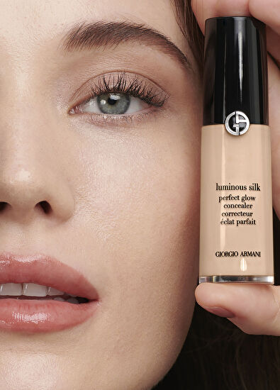 Giorgio Armani Luminous Silk Concealer 4.5 - 4