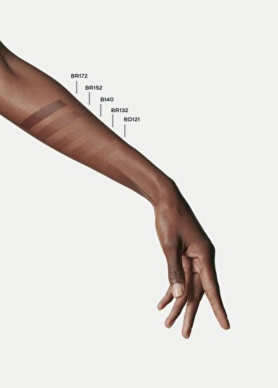 CHANEL N°1 De Chanel Revitalizing Foundation Br132 30Ml - 5