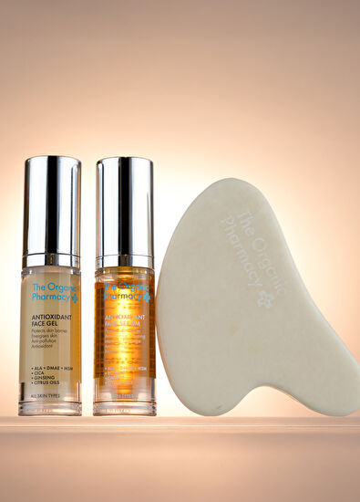 The Organic Pharmacy Floral Elegance Kit Çiçek Işıltısı Besleyici ve Nemlendirici Cilt Bakım Seti - 4