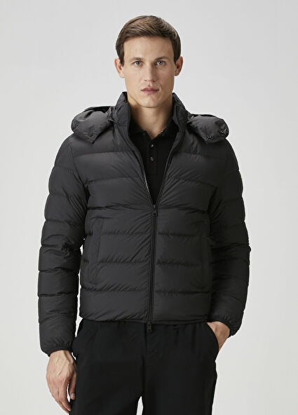 Siyah Kapüşonlu Puff Mont