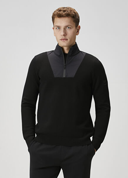 Siyah Yakası Fermuarlı Micro Garnili Kazak