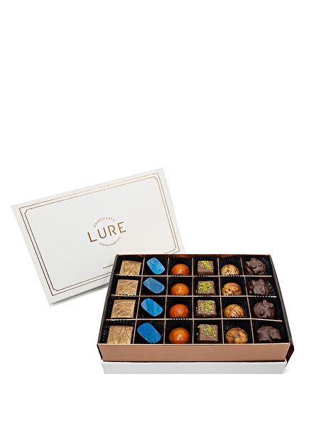 By Swissôtel The Bosphorus Istanbul 24'li Pralin Çikolata Kutusu 330 gr