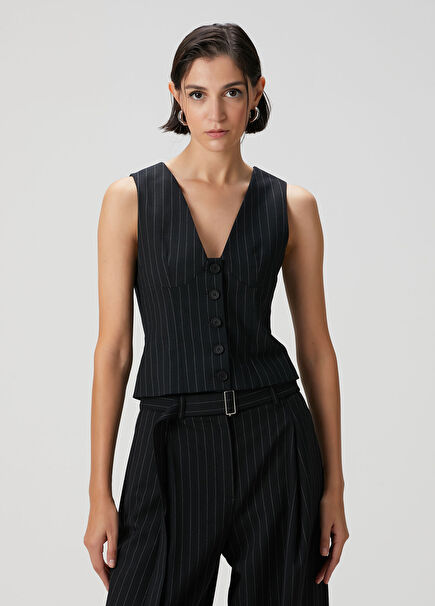 Siyah Kup Detaylı Çizgili Yelek