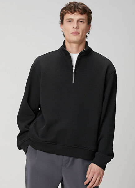 Siyah Yakası Fermuarlı Sweatshirt