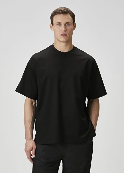 Siyah Figür Baskılı T-shirt