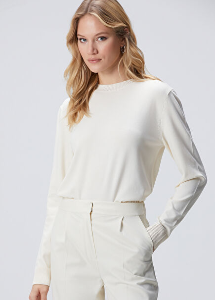 Off-White Basic Sweater