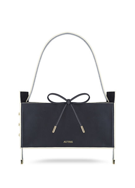 Pelle Monochrome Black Women's Leather Bag