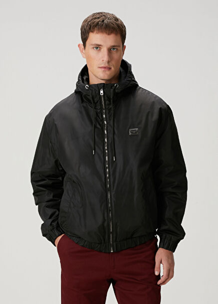 Siyah Kapüşonlu Mont