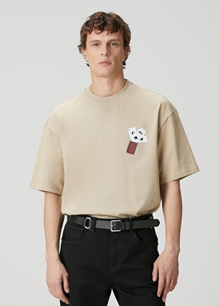 Kamel Kart Baskılı T-shirt