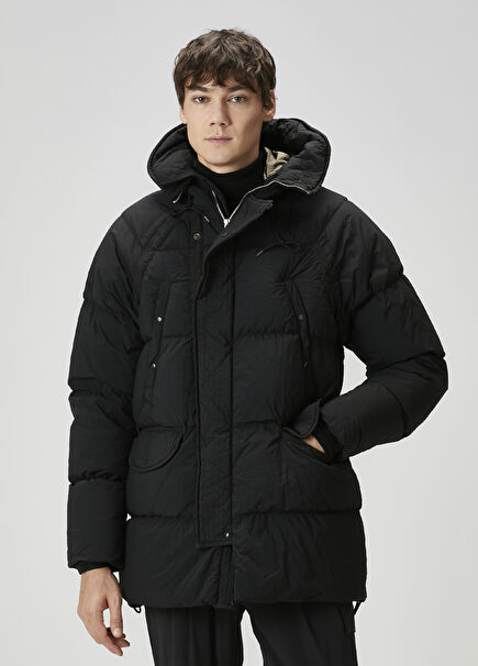 Siyah Kapüşonlu Parka