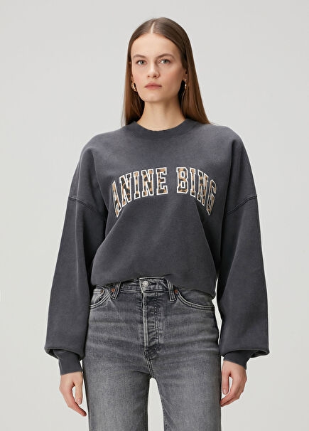 Miles Black Sweatshirt