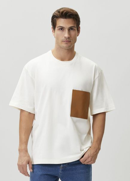 Beyaz Kontrast Cepli T-shirt