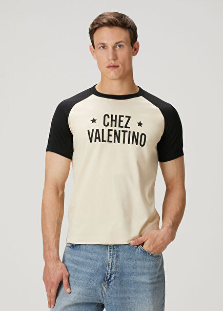 Siyah Beyaz Logo Baskılı T-shirt