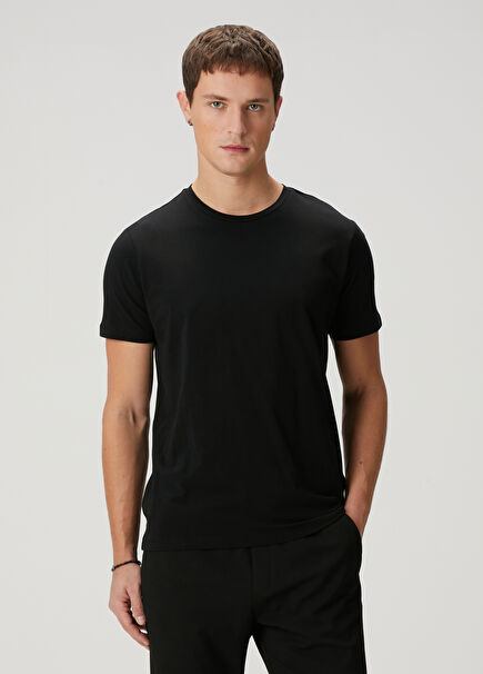 Black Basic T-shirt
