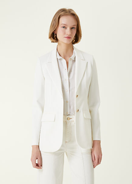 Beyaz Dar Kesim Ceket