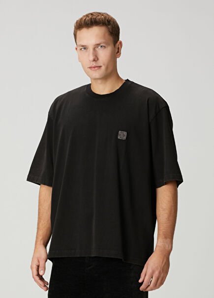 Black Logo Detailed T-Shirt