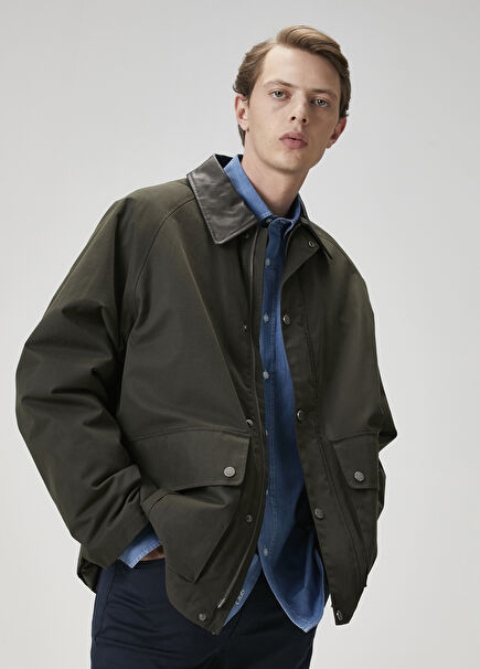 Haki Yakası Deri Garnili Mont