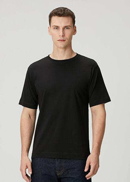 Black Basic T-Shirt