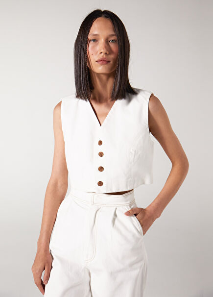 Carol White V-Neck Zero Sleeve Women's Short Vest