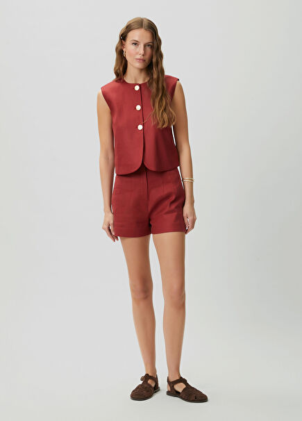 Linen shorts with tile darts detail