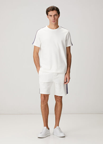 Kırık Beyaz Yanı Şerit Detaylı Jersey Şort