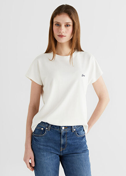 Beyaz Bisiklet Yaka Regular Fit Kısa Kollu Kadın T-Shirt