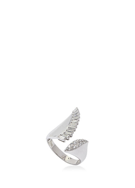 Women's Gold Ring With Diamond Detail