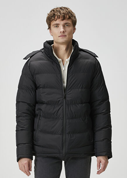 Siyah Kapüşonlu Puff Mont