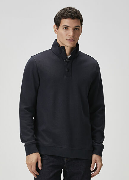 Lacivert Yakası Düğmeli Sweatshirt Lacivert Yakası Düğmeli Sweatshirt