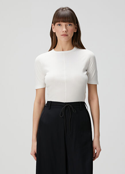 Fitted White T-Shirt