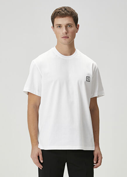 Beyaz Logo Detaylı T-shirt