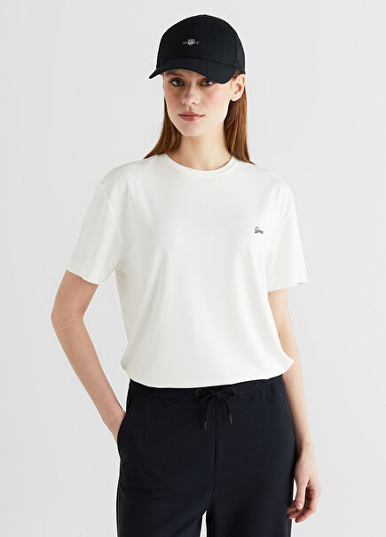 Beyaz Bisiklet Yaka Regular Fit Kısa Kollu Kadın T-Shirt