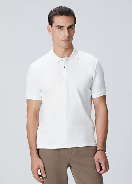 Kırık Beyaz Polo Yaka T-shirt