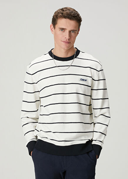 Kırık Beyaz Lacivert Oversize T-shirt