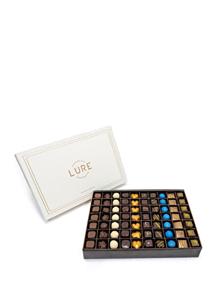 By Swissôtel The Bosphorus Istanbul 70 Pcs Praline Chocolate Box 870 gr