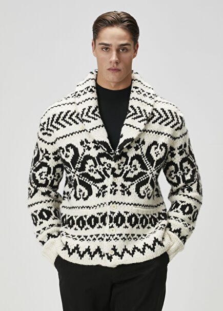 Siyah Beyaz Etnik Desen Jakarlı Yün Triko Hırka