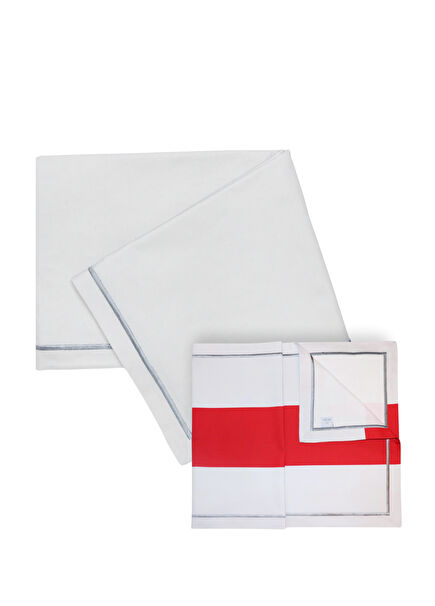 Maya Isla Cotton Tablecloth and Eve Runner