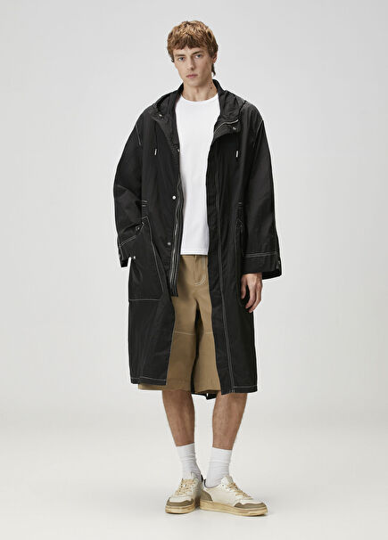 Siyah Kapüşonlu Parka