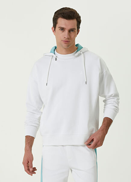 Beyaz Kapüşonlu Logolu Sweatshirt