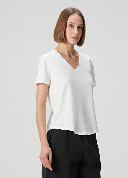 Love Beyaz V Yaka T-shirt